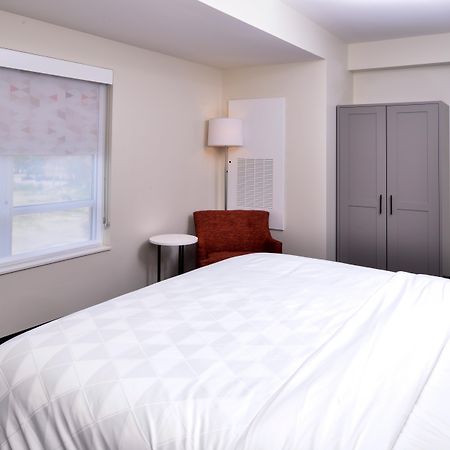 Holiday Inn & Suites - Farmington Hills - Detroit Nw By Ihg Екстериор снимка