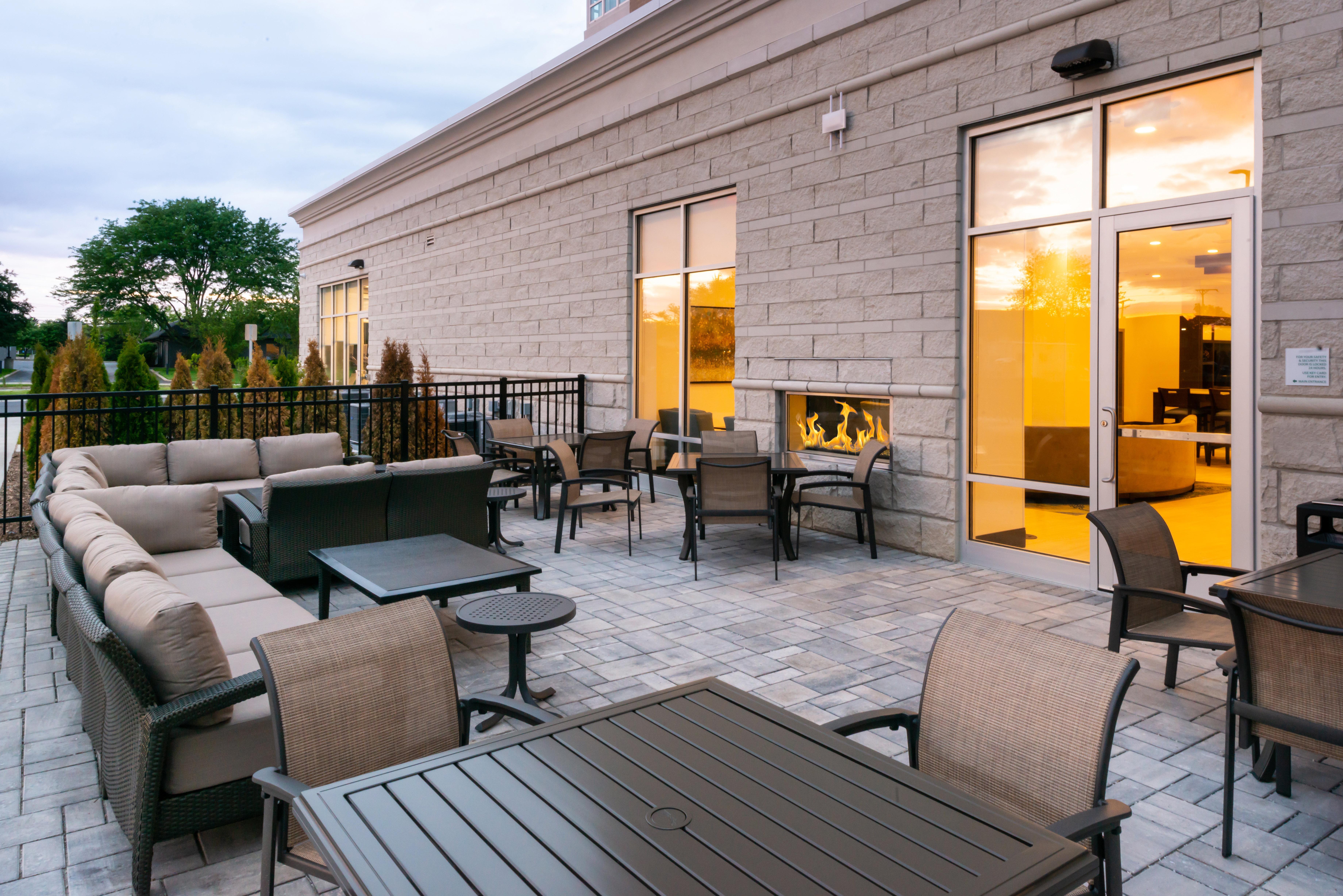 Holiday Inn & Suites - Farmington Hills - Detroit Nw By Ihg Екстериор снимка