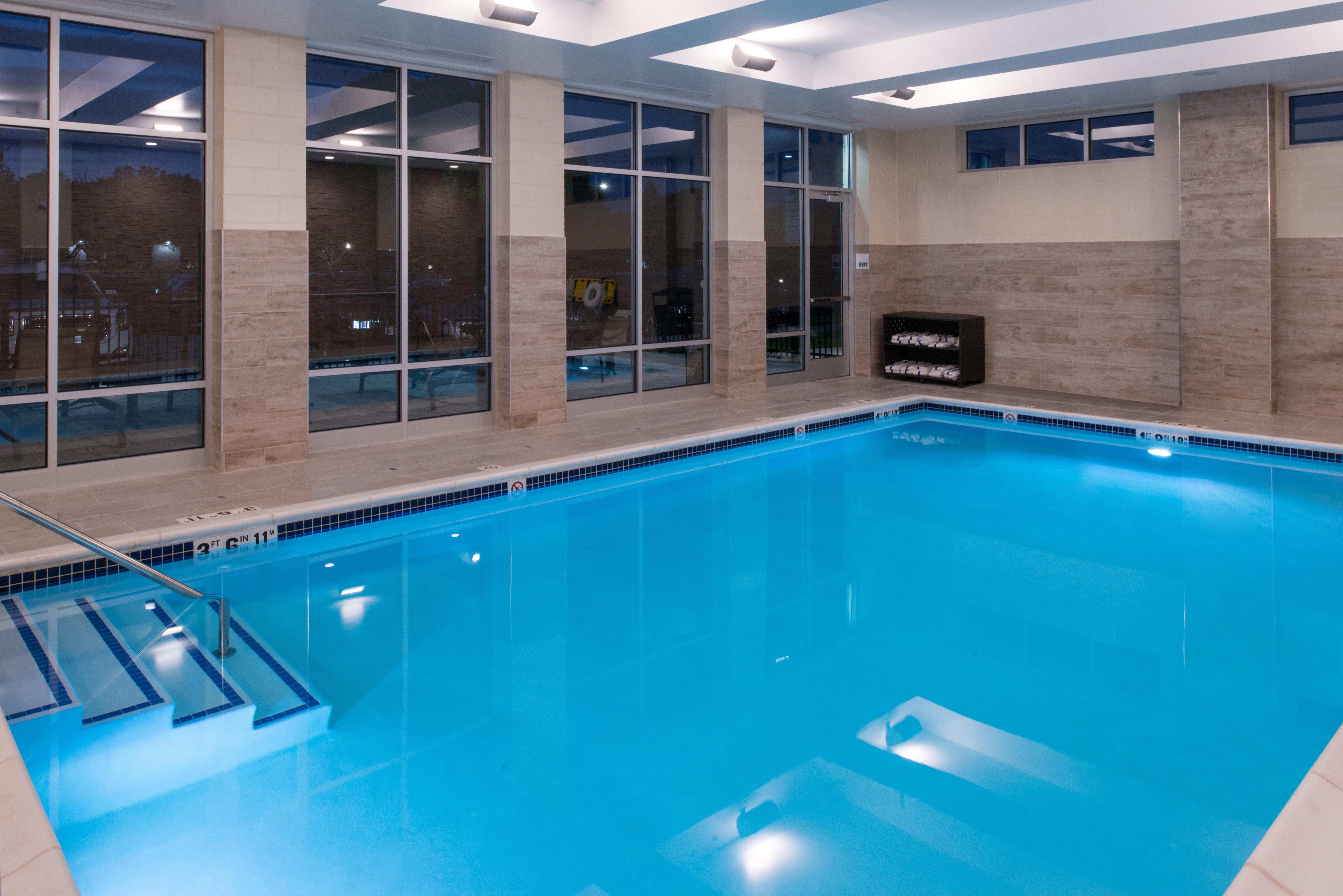 Holiday Inn & Suites - Farmington Hills - Detroit Nw By Ihg Екстериор снимка