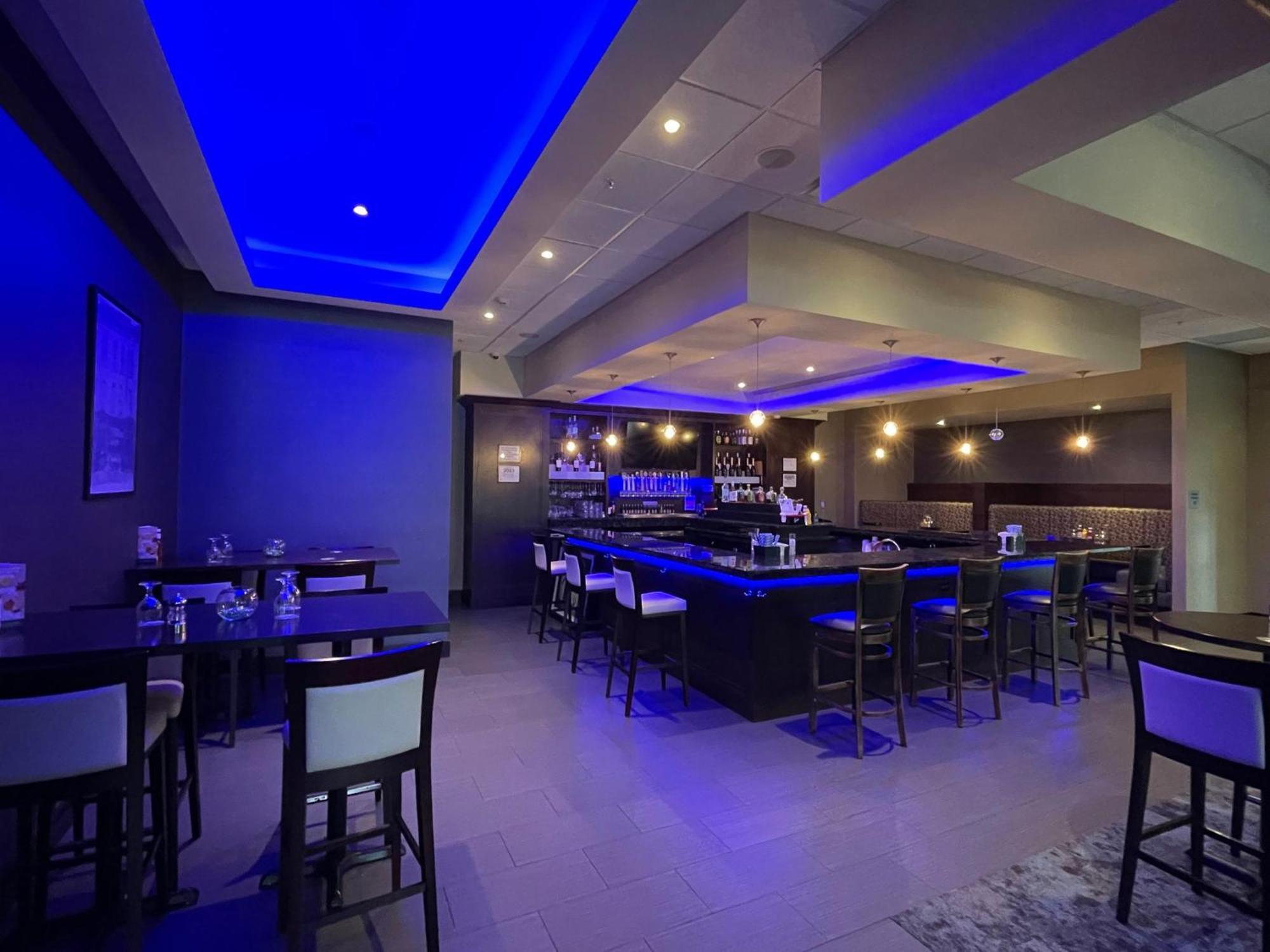 Holiday Inn & Suites - Farmington Hills - Detroit Nw By Ihg Екстериор снимка