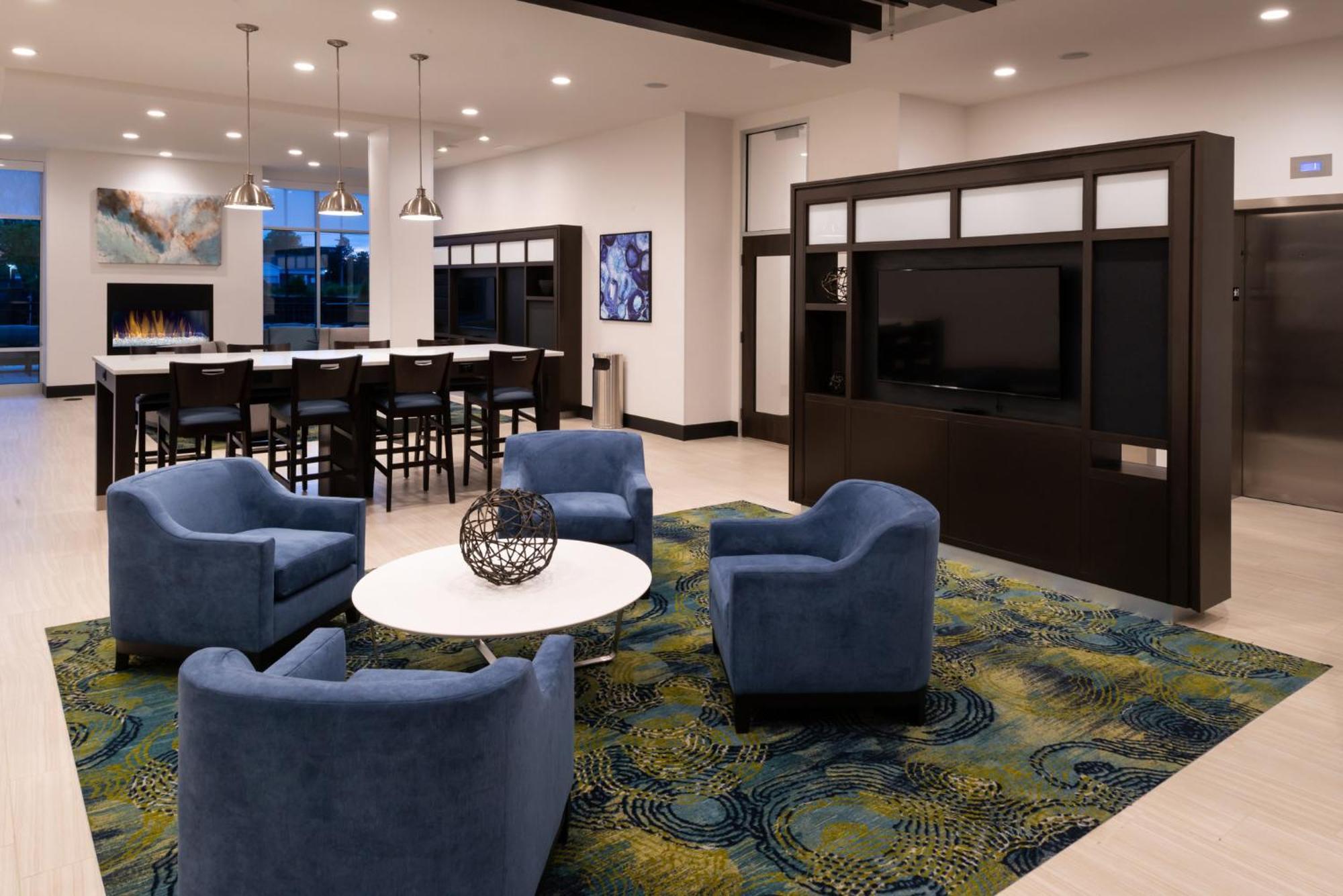 Holiday Inn & Suites - Farmington Hills - Detroit Nw By Ihg Екстериор снимка